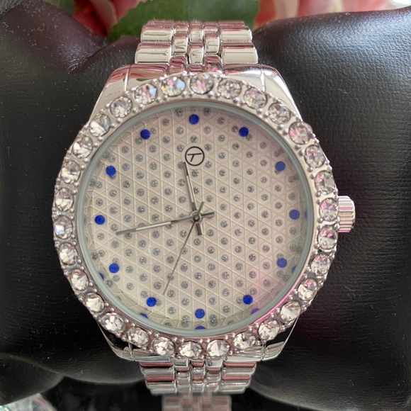 Men’s bling iced out silver flashy cuban watch - Picture 3 of 6